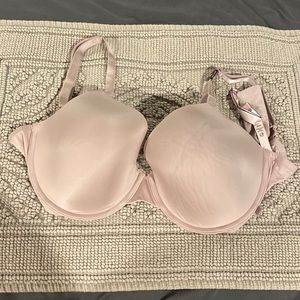 Victoria’s Secret lined Demi bra NWT